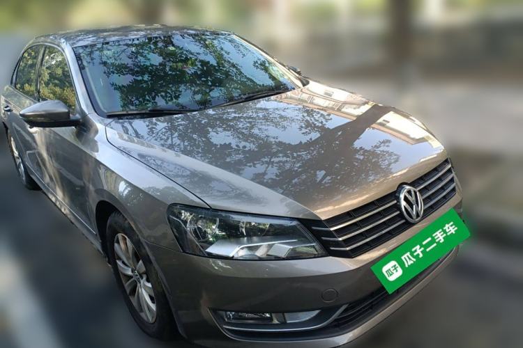 Used Volkswagen Passat 2014 1.4TSI Manual Luxury Edition Front Right 45 Deg
