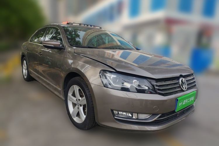 Used Volkswagen Passat 2014 1.8TSI DSG Prestige Edition Front Right 45 Deg