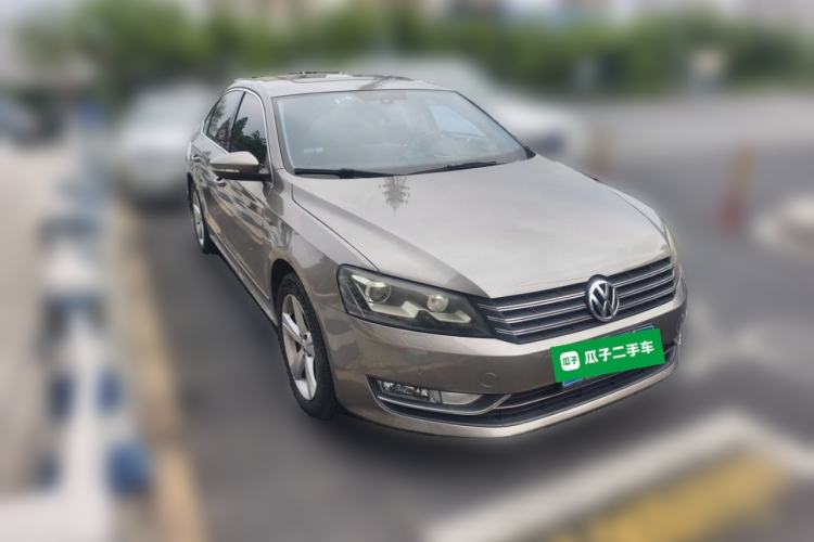 Used Volkswagen Passat 2014 1.8TSI DSG Prestige Edition Front Right 45 Deg