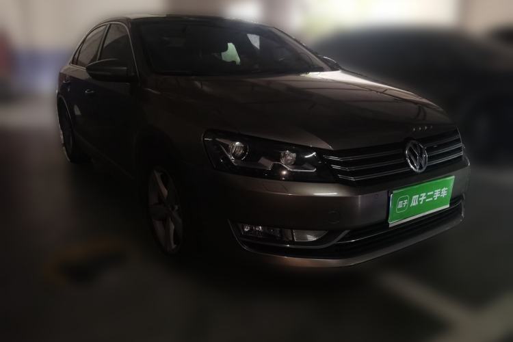 Used Volkswagen Passat 2014 1.8TSI DSG Prestige Edition Front Right 45 Deg