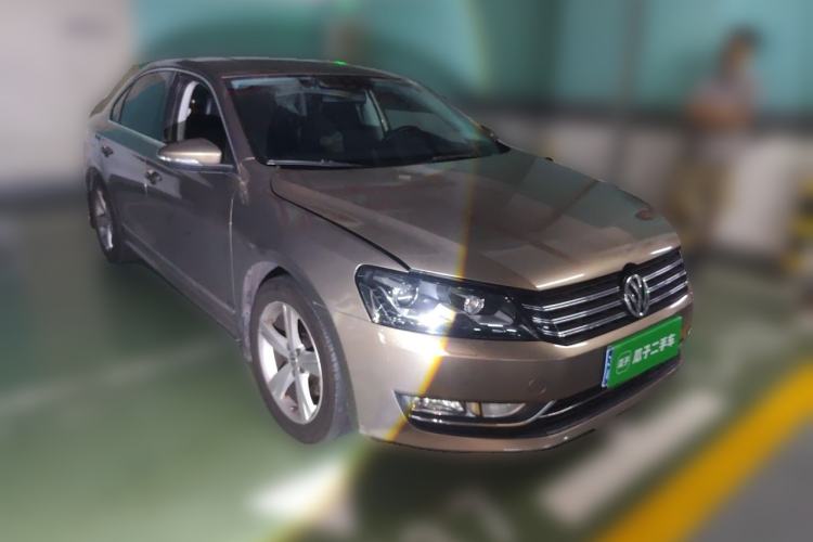 Used Volkswagen Passat 2014 1.8TSI DSG Prestige Edition Front Right 45 Deg