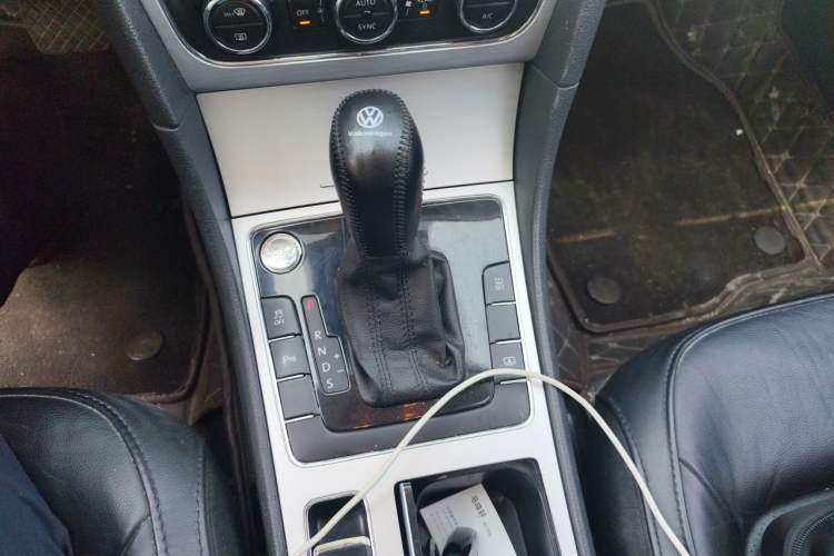 Used Volkswagen Passat 2014 2.0 TSI DSG Prestige Edition Gear Lever