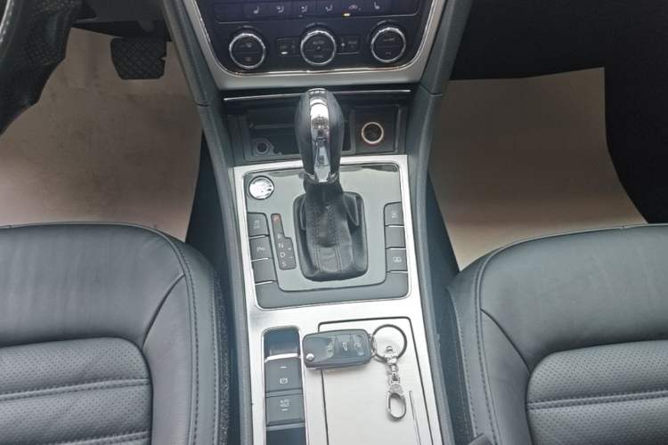 Used Volkswagen Passat 2014 1.8TSI DSG Prestige Edition Gear Lever