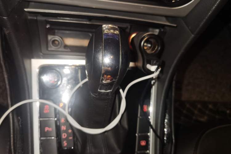 Used Volkswagen Passat 2014 1.8TSI DSG Prestige Edition Gear Lever