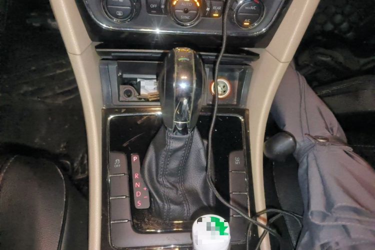 Used Volkswagen Passat 2014 1.8TSI DSG Prestige Edition Gear Lever