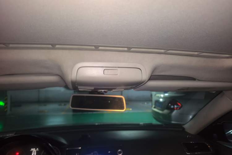 Used Volkswagen Passat 2014 1.8TSI DSG Prestige Edition Headliner