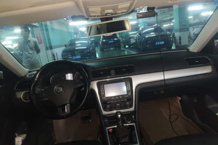 Used Volkswagen Passat 2014 1.8TSI DSG Prestige Edition Headliner