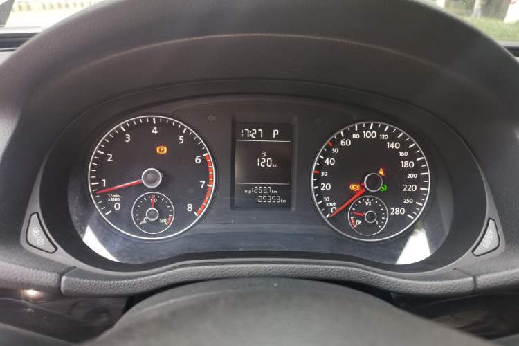 Used Volkswagen Passat 2014 1.8TSI DSG Luxury Edition Instrument Cluster