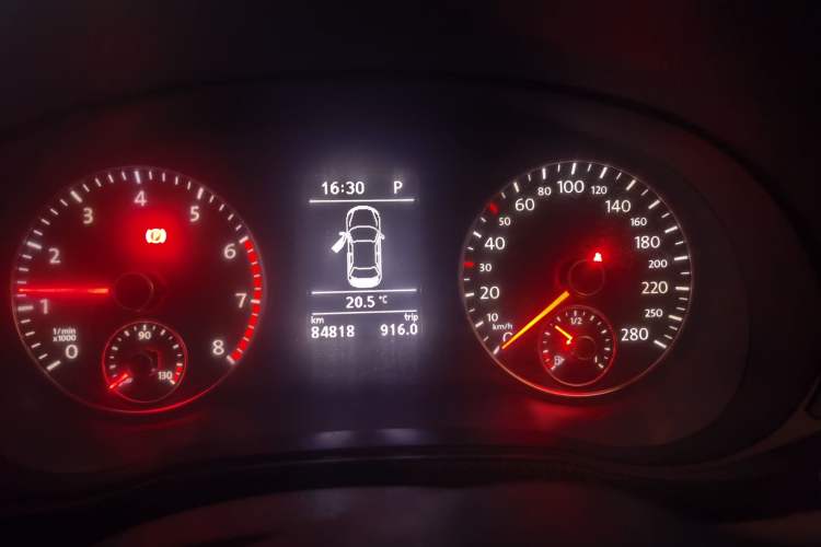 Used Volkswagen Passat 2014 1.8TSI DSG Prestige Edition Instrument Cluster