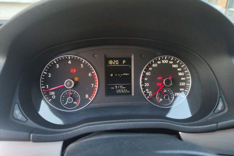 Used Volkswagen Passat 2014 1.8TSI DSG Prestige Edition Instrument Cluster
