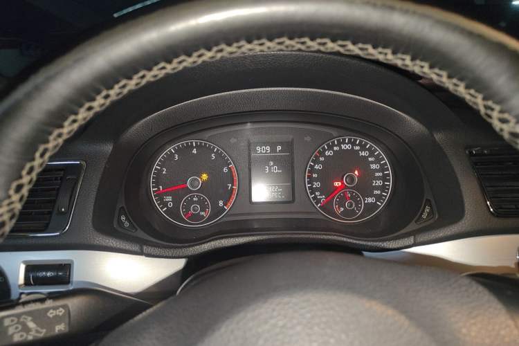 Used Volkswagen Passat 2014 1.8TSI DSG Prestige Edition Instrument Cluster