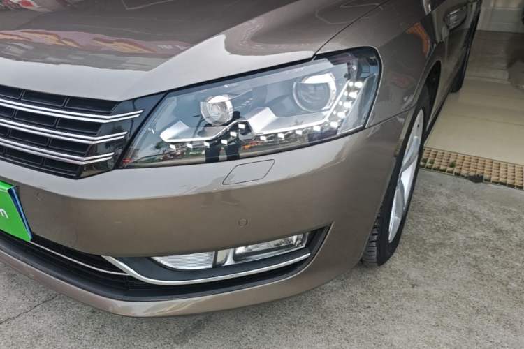 Used Volkswagen Passat 2014 1.8TSI DSG Prestige Edition Left Front Headlight