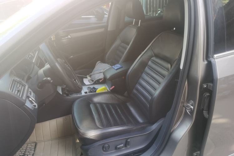 Used Volkswagen Passat 2014 1.8TSI DSG Prestige Edition Left Front Seat
