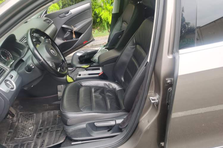 Used Volkswagen Passat 2014 1.8TSI DSG Prestige Edition Left Front Seat
