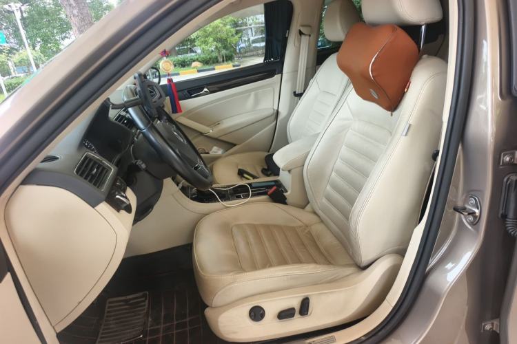 Used Volkswagen Passat 2014 2.0 TSI DSG Prestige Edition Left Front Seat
