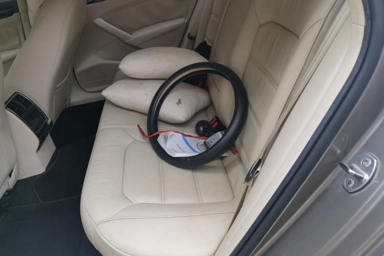 Used Volkswagen Passat 2014 1.8TSI DSG Luxury Edition Left Rear Seat