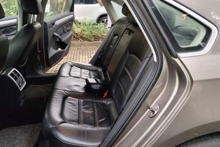Used Volkswagen Passat 2014 1.8TSI DSG Prestige Edition Left Rear Seat