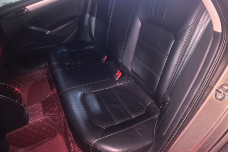 Used Volkswagen Passat 2014 1.8TSI DSG Prestige Edition Left Rear Seat
