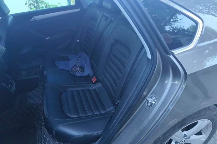 Used Volkswagen Passat 2014 2.0 TSI DSG Prestige Edition Left Rear Seat