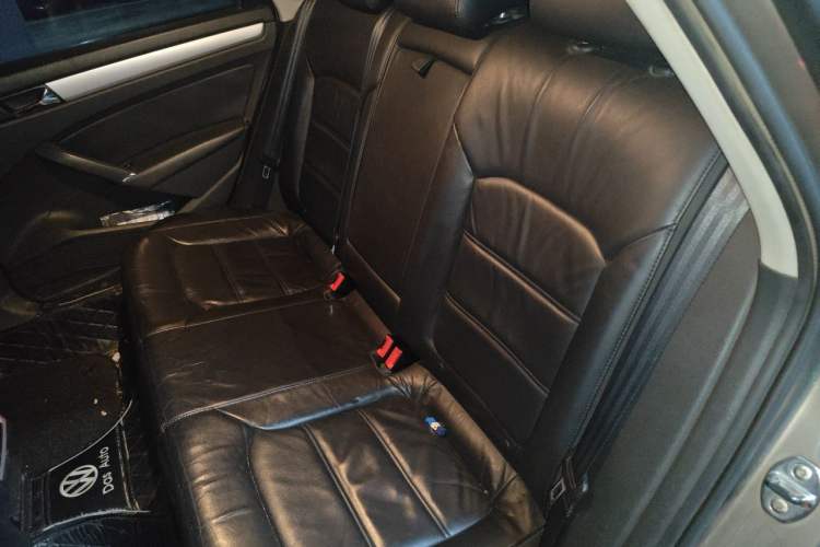 Used Volkswagen Passat 2014 1.8TSI DSG Prestige Edition Left Rear Seat