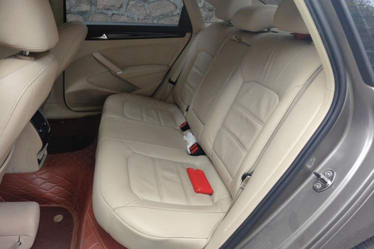 Used Volkswagen Passat 2014 1.8TSI DSG Prestige Edition Left Rear Seat