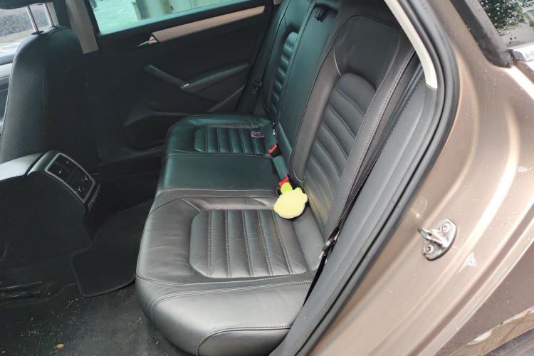 Used Volkswagen Passat 2014 1.8TSI DSG Prestige Edition Left Rear Seat