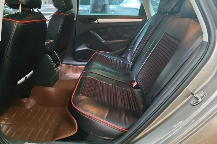 Used Volkswagen Passat 2014 1.8TSI DSG Prestige Edition Left Rear Seat