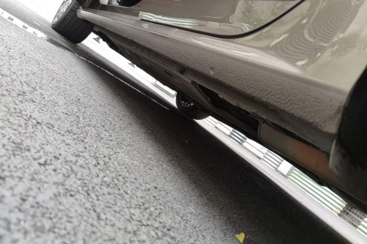 Used Volkswagen Passat 2014 2.0 TSI DSG Prestige Navigation Edition Left Side Sill