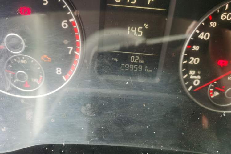 Used Volkswagen Passat 2014 1.4TSI DSG Prestige Edition Odometer Close Up