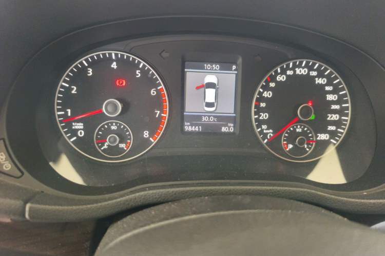 Used Volkswagen Passat 2014 2.0 TSI DSG Prestige Edition Odometer Close Up