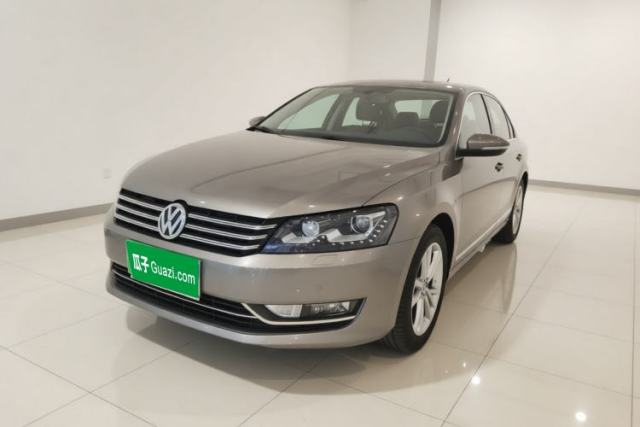Ojetý Volkswagen Passat 2014 1.8TSI DSG Prestige Edition