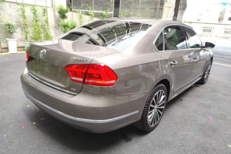 Used Volkswagen Passat 2014 2.0 TSI DSG Prestige Navigation Edition Rear Right 45 Deg