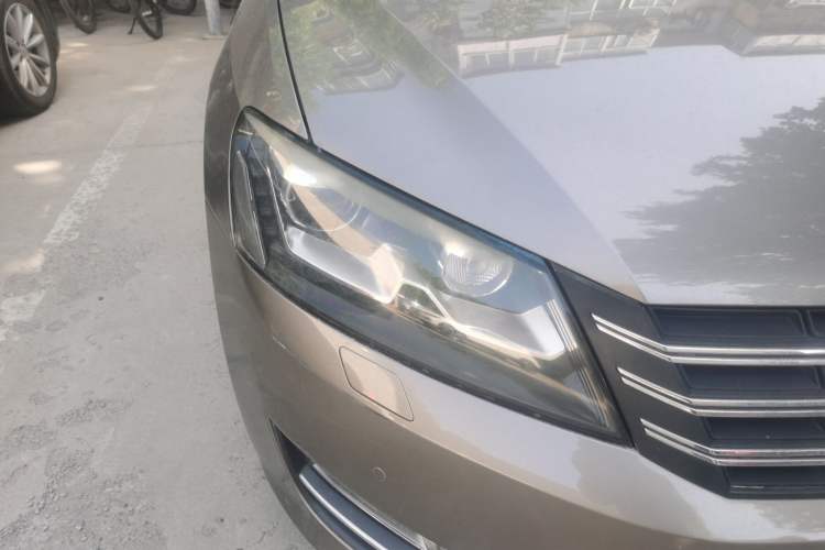Used Volkswagen Passat 2014 1.8TSI DSG Prestige Edition Right Front Headlight