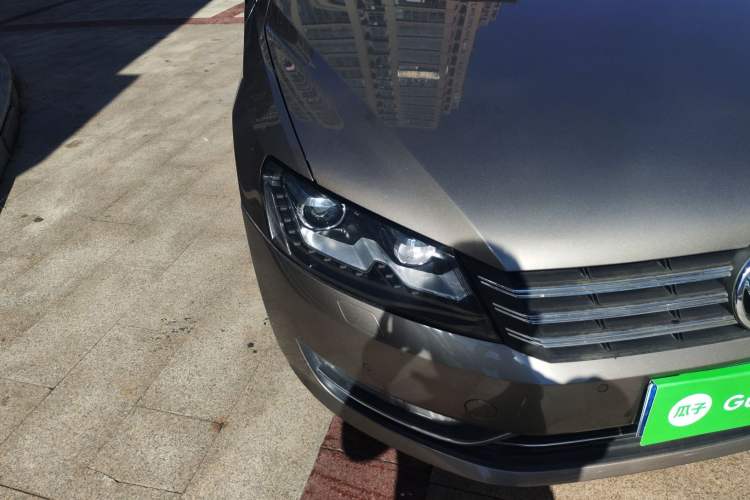 Used Volkswagen Passat 2014 1.8TSI DSG Prestige Edition Right Front Headlight