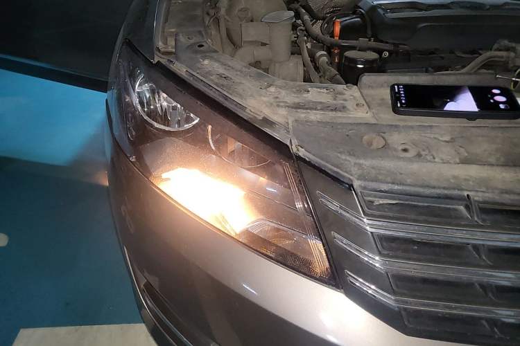 Used Volkswagen Passat 2014 1.8TSI DSG Prestige Edition Right Front Headlight