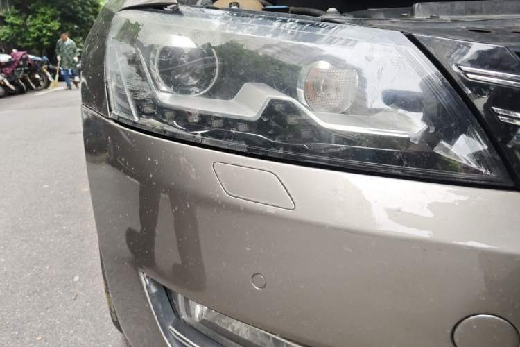 Used Volkswagen Passat 2014 1.8TSI DSG Prestige Edition Right Front Headlight