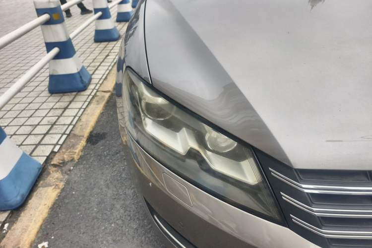 Used Volkswagen Passat 2014 1.8TSI DSG Prestige Edition Right Front Headlight
