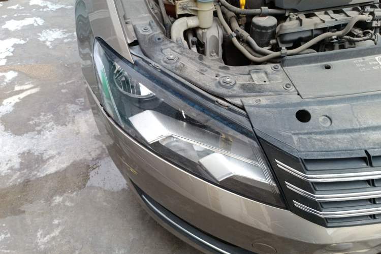 Used Volkswagen Passat 2014 1.8TSI DSG Prestige Edition Right Front Headlight