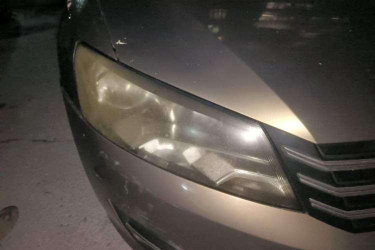 Used Volkswagen Passat 2014 1.8TSI DSG Prestige Edition Right Front Headlight