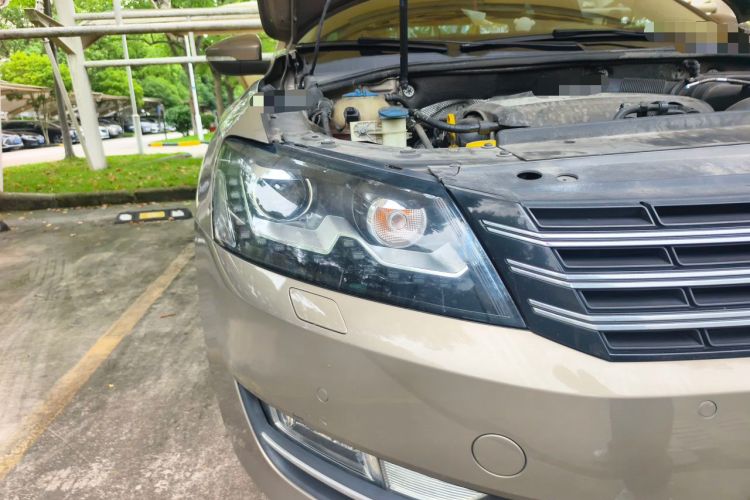 Used Volkswagen Passat 2014 2.0 TSI DSG Prestige Edition Right Front Headlight