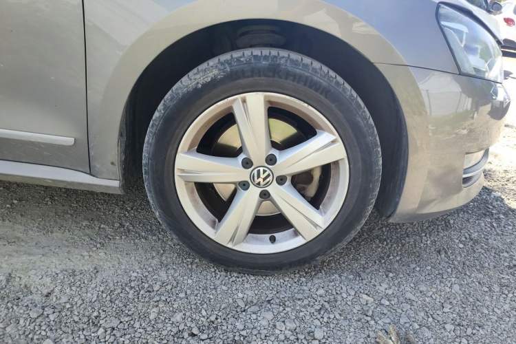 Used Volkswagen Passat 2014 2.0 TSI DSG Prestige Edition Right Front Wheel Hub