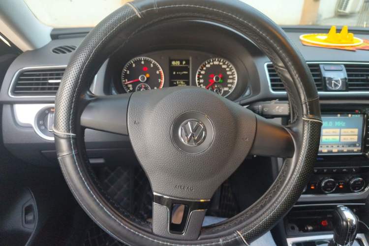 Used Volkswagen Passat 2014 1.8TSI DSG Prestige Edition Steering Wheel