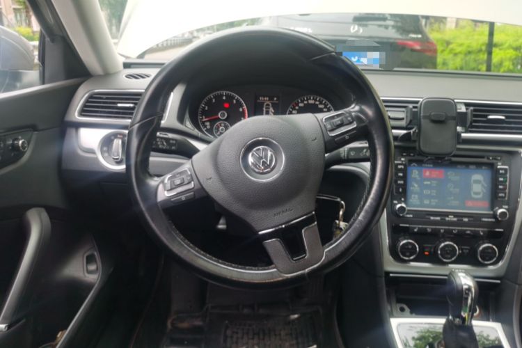 Used Volkswagen Passat 2014 1.8TSI DSG Prestige Edition Steering Wheel