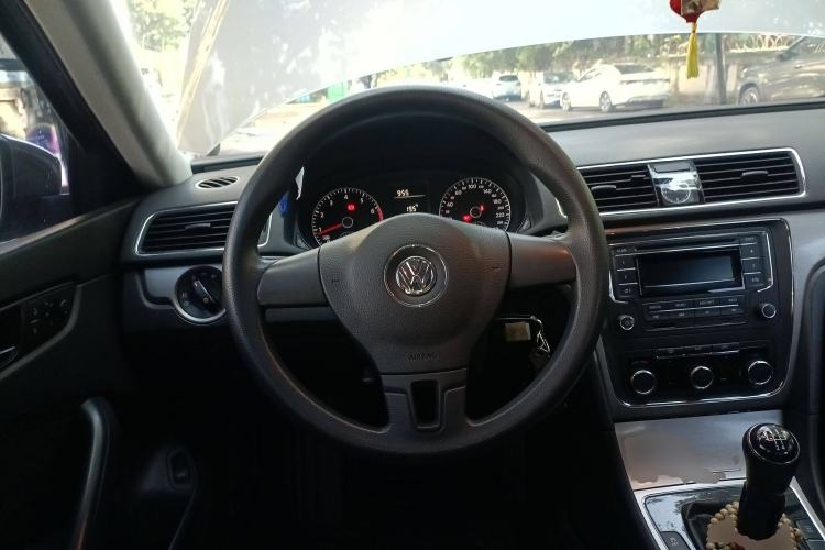 Used Volkswagen Passat 2014 1.4TSI Manual Luxury Edition Steering Wheel