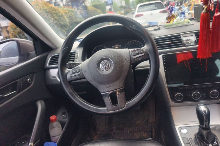 Used Volkswagen Passat 2014 1.8TSI DSG Prestige Edition Steering Wheel