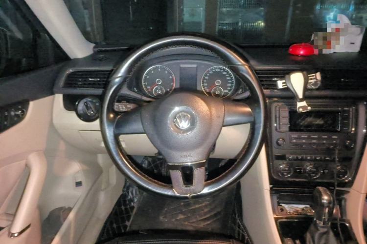 Used Volkswagen Passat 2014 1.8TSI DSG Prestige Edition Steering Wheel