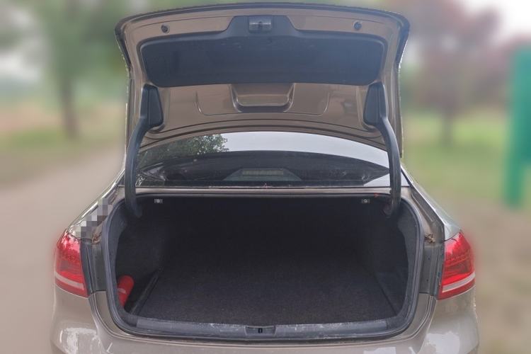 Used Volkswagen Passat 2014 1.8TSI DSG Prestige Edition Trunk