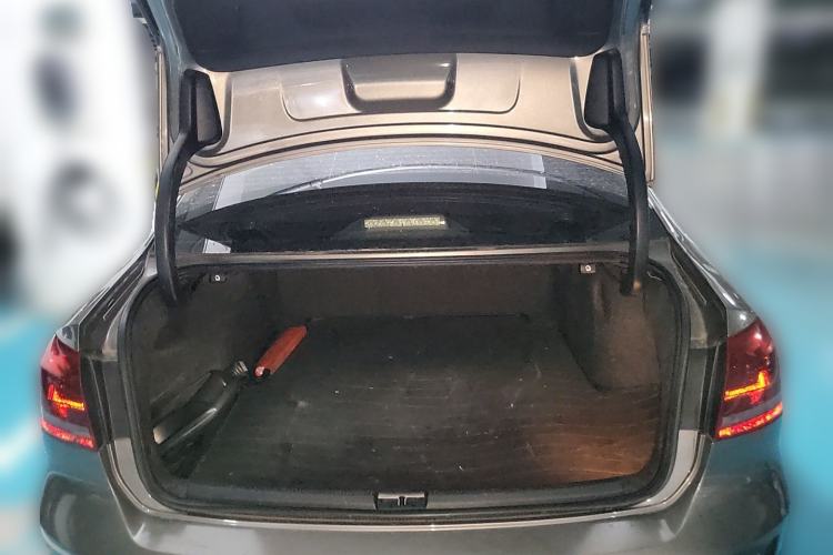 Used Volkswagen Passat 2014 1.8TSI DSG Prestige Edition Trunk
