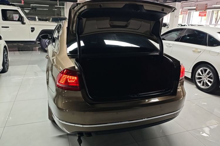 Used Volkswagen Passat 2014 1.8TSI DSG Prestige Edition Trunk