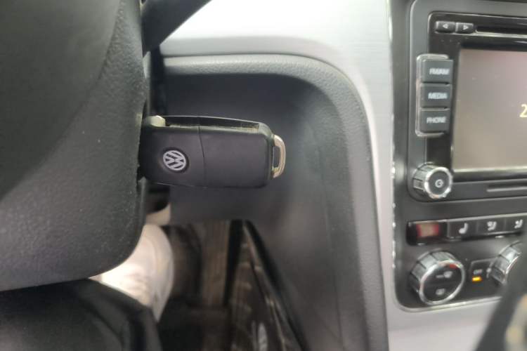 Used Volkswagen Passat 2014 1.8TSI DSG Prestige Navigation Edition Vehicle Key
